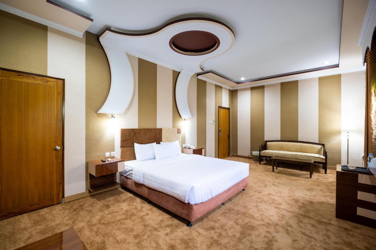 Sartini Inn Jogja Yogyakarta Exterior photo