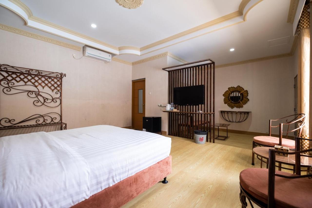 Sartini Inn Jogja Yogyakarta Exterior photo