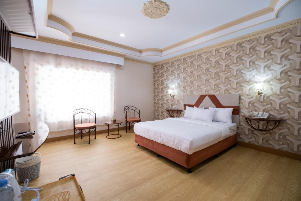 Sartini Inn Jogja Yogyakarta Exterior photo