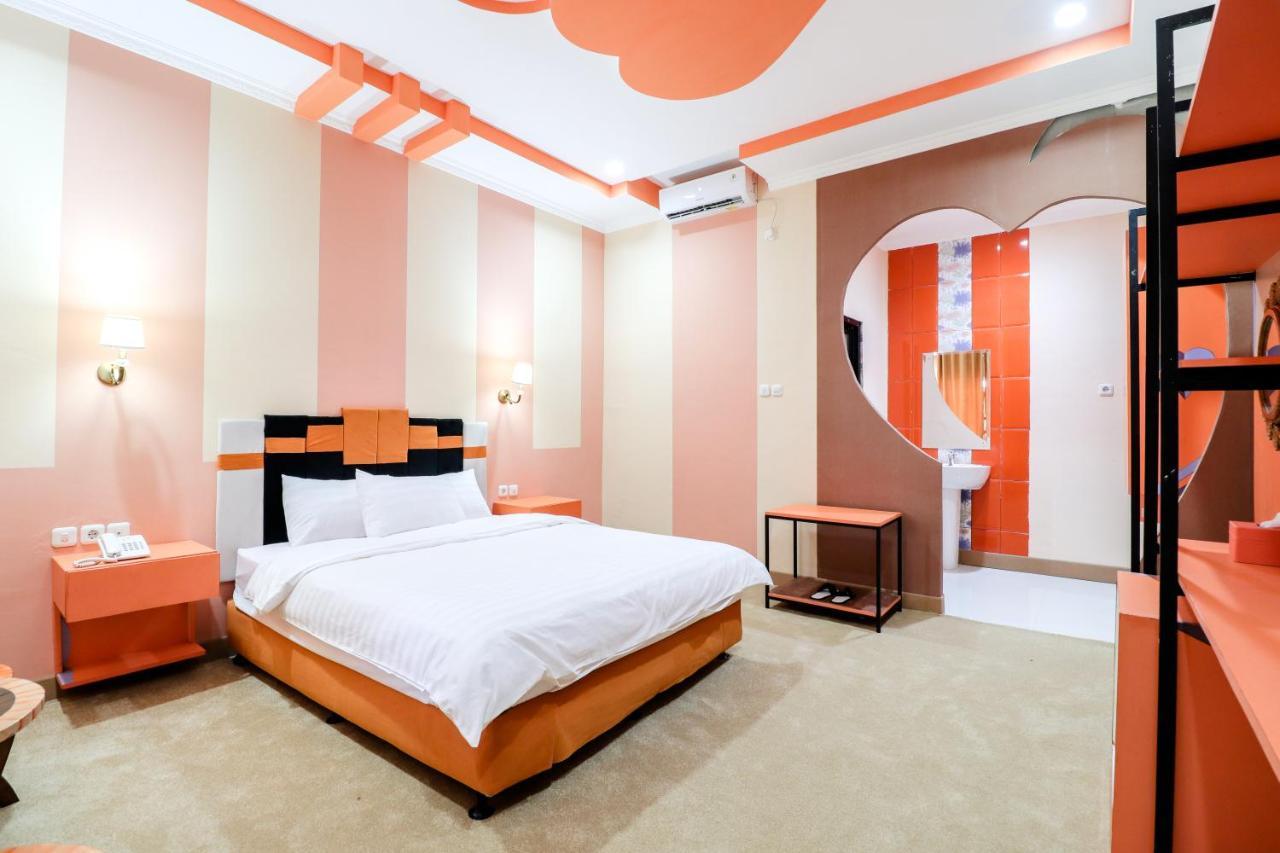 Sartini Inn Jogja Yogyakarta Exterior photo