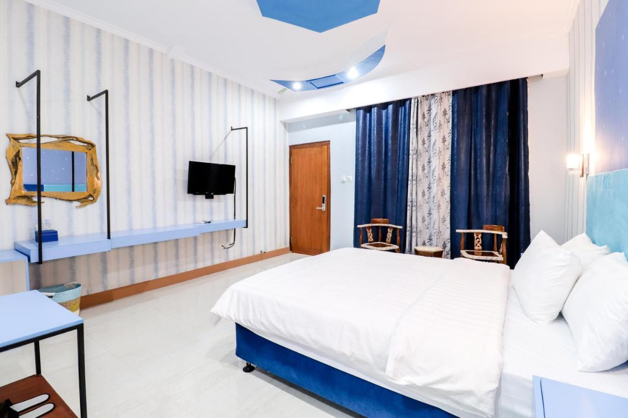Sartini Inn Jogja Yogyakarta Exterior photo