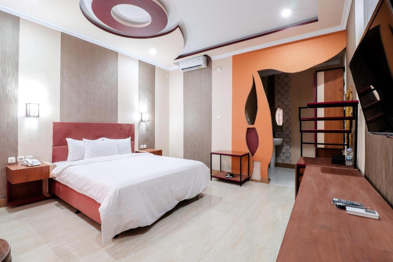 Sartini Inn Jogja Yogyakarta Exterior photo