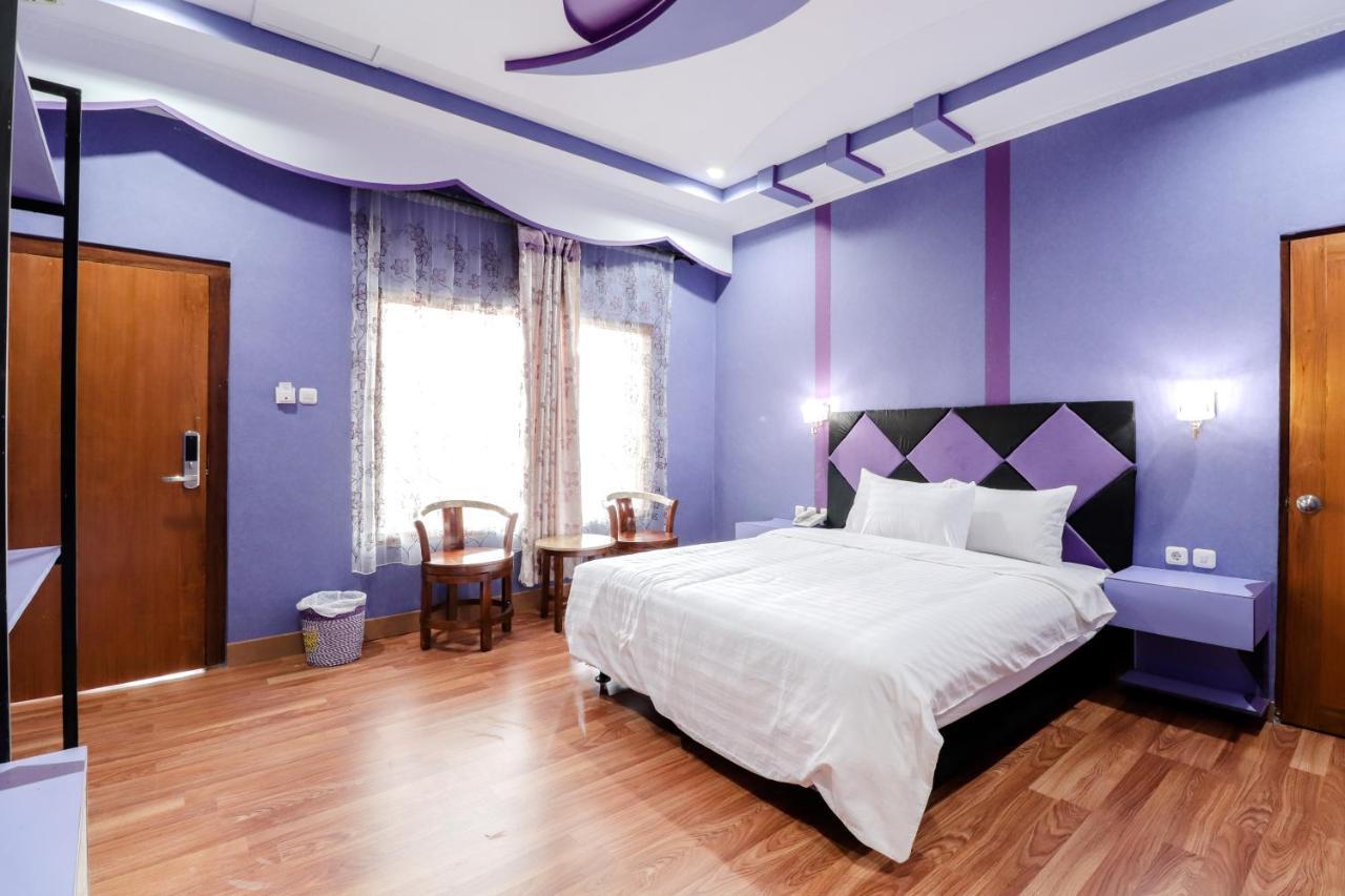 Sartini Inn Jogja Yogyakarta Exterior photo